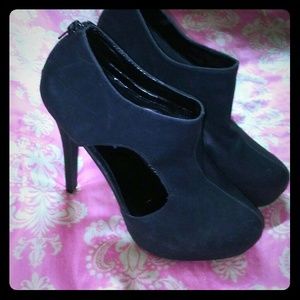 🌹Sophisticated Black Bootie Heels